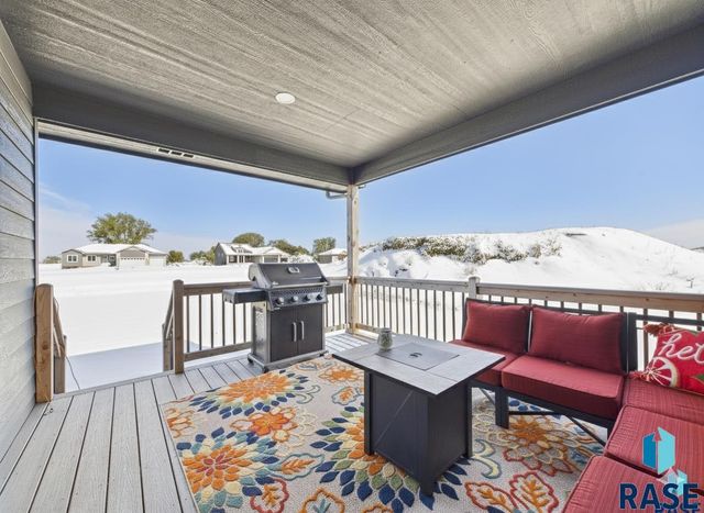 905 N Juniper St Street, Lennox, SD 57039