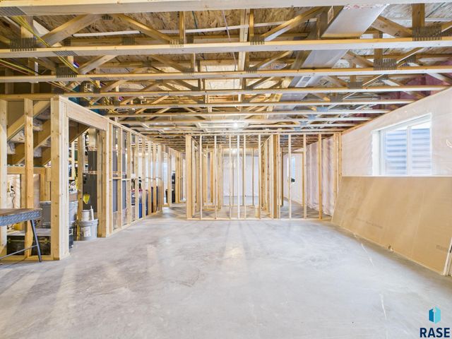 905 N Juniper St Street, Lennox, SD 57039