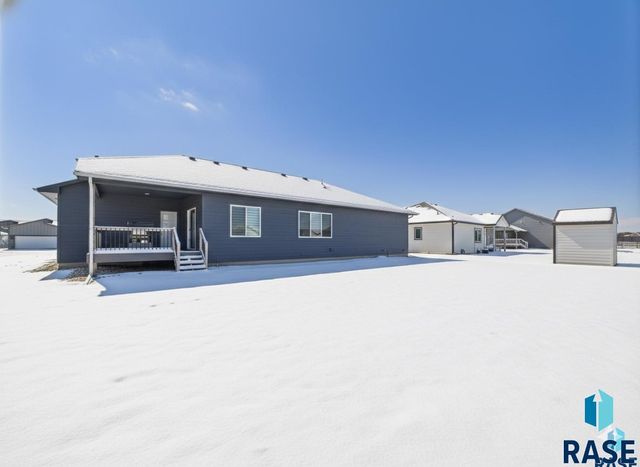 905 N Juniper St Street, Lennox, SD 57039