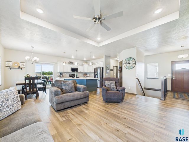 905 N Juniper St Street, Lennox, SD 57039