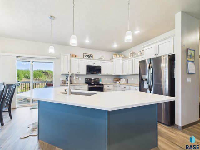 905 N Juniper St Street, Lennox, SD 57039