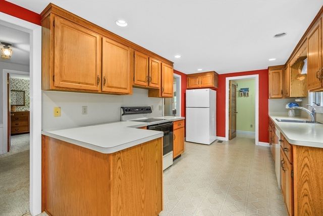 7 Dolphin Way, Dennis, MA 02638