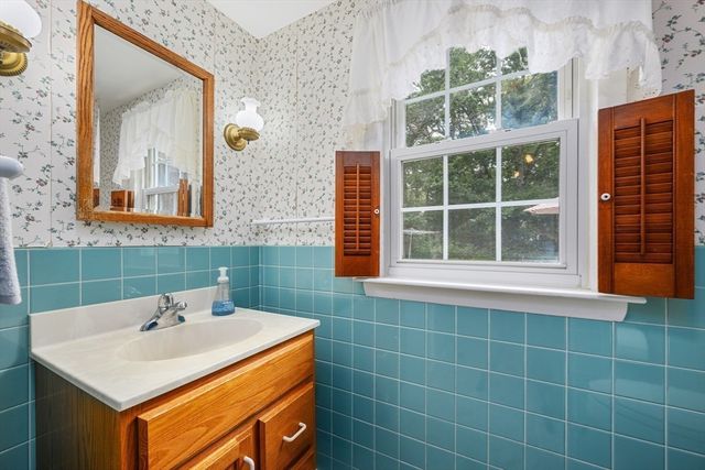 7 Dolphin Way, Dennis, MA 02638