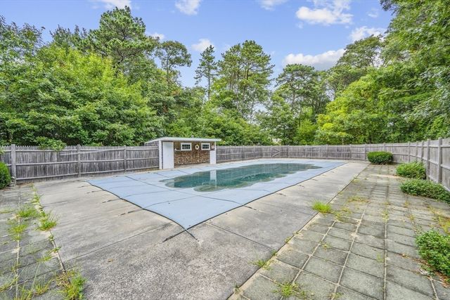 7 Dolphin Way, Dennis, MA 02638