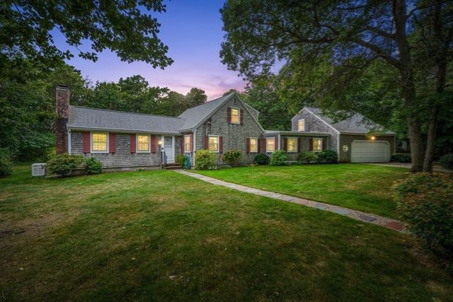 7 Dolphin Way, Dennis, MA 02638