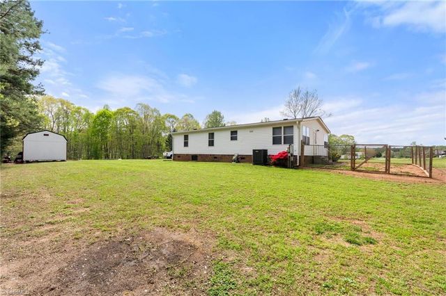284 Quail Hill Drive, Lexington, NC 27295