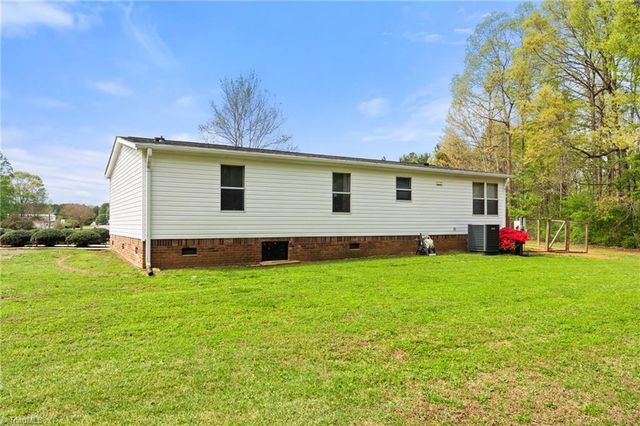 284 Quail Hill Drive, Lexington, NC 27295