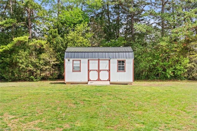 284 Quail Hill Drive, Lexington, NC 27295