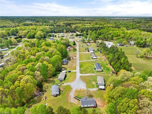 284 Quail Hill Drive, Lexington, NC 27295