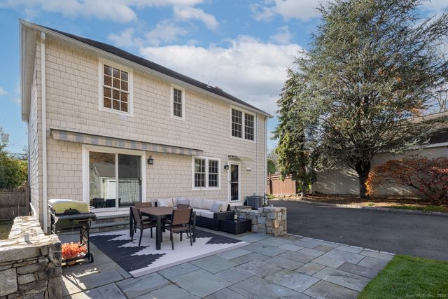 77 Maple Street, Darien, CT 06820