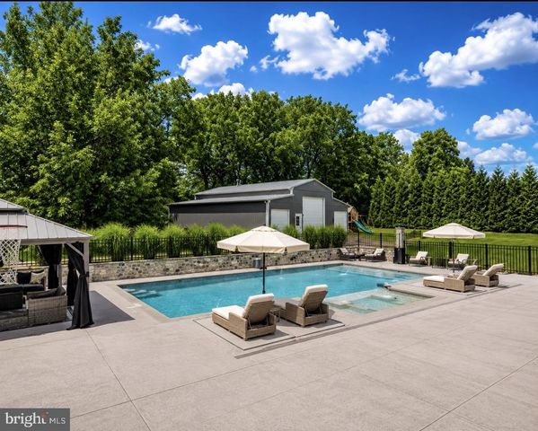 5 JESSIE RD, Harwood, MD 20776