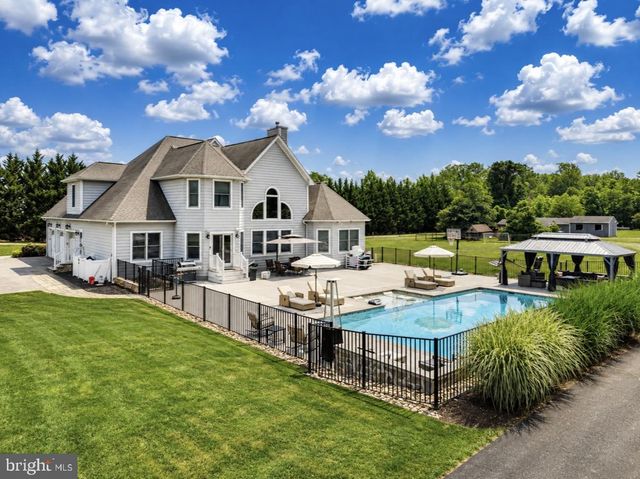 5 JESSIE RD, Harwood, MD 20776