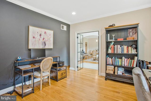 5 JESSIE RD, Harwood, MD 20776