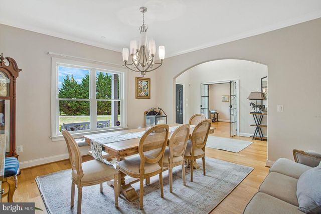 5 JESSIE RD, Harwood, MD 20776