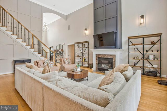 5 JESSIE RD, Harwood, MD 20776