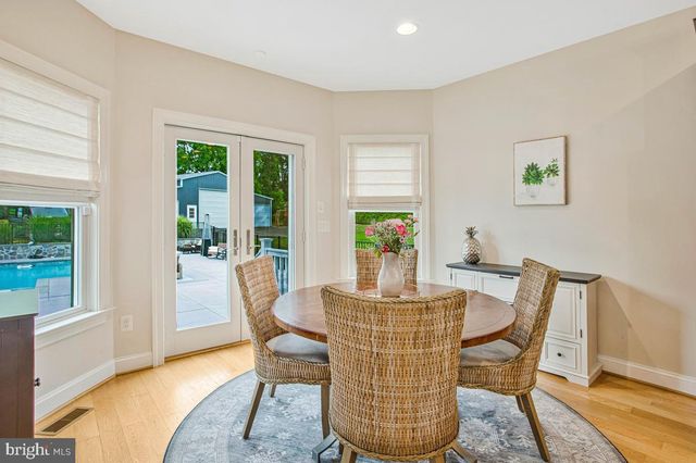 5 JESSIE RD, Harwood, MD 20776