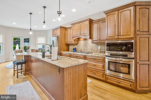 5 JESSIE RD, Harwood, MD 20776