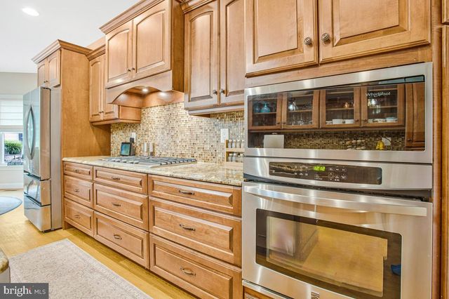 5 JESSIE RD, Harwood, MD 20776