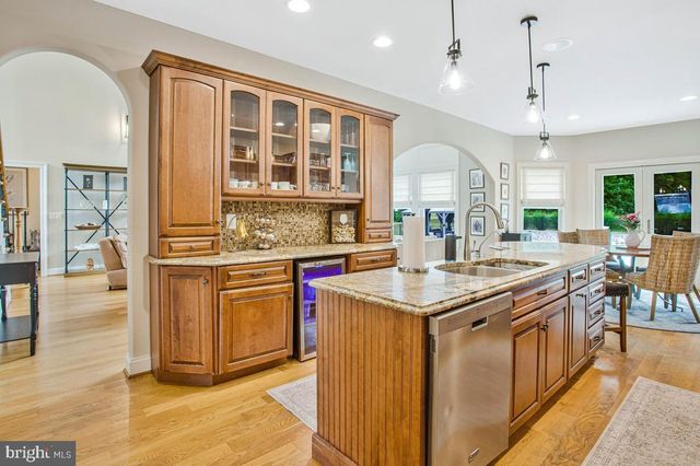 5 JESSIE RD, Harwood, MD 20776