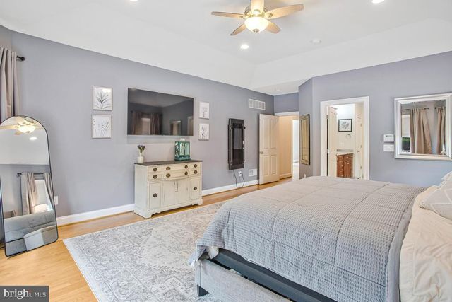 5 JESSIE RD, Harwood, MD 20776