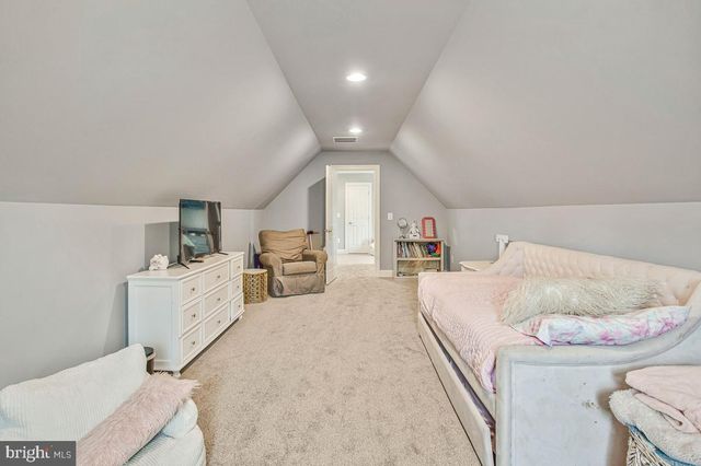 5 JESSIE RD, Harwood, MD 20776