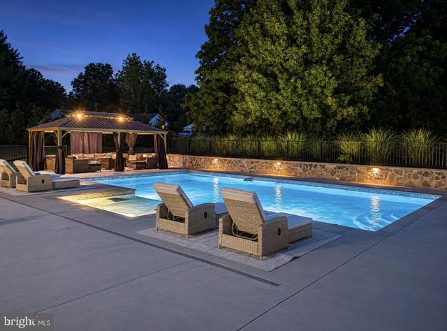 5 JESSIE RD, Harwood, MD 20776