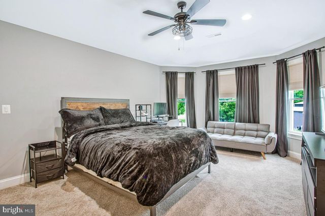 5 JESSIE RD, Harwood, MD 20776
