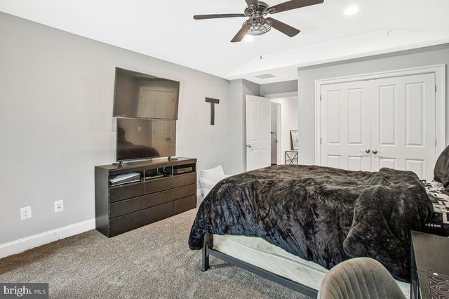 5 JESSIE RD, Harwood, MD 20776
