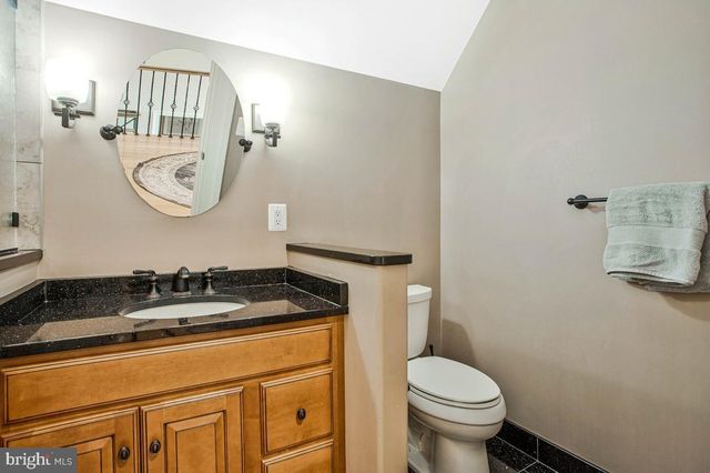 5 JESSIE RD, Harwood, MD 20776