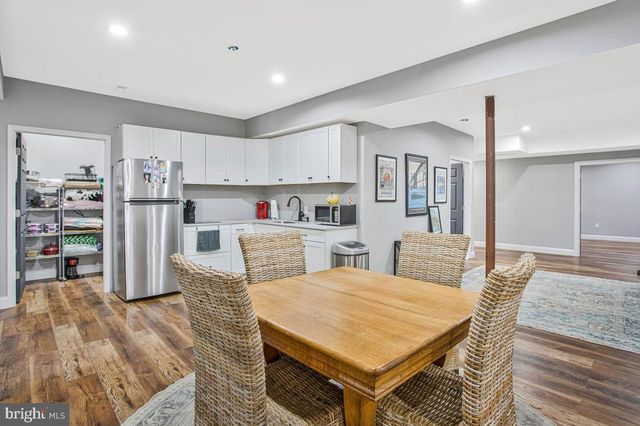 5 JESSIE RD, Harwood, MD 20776
