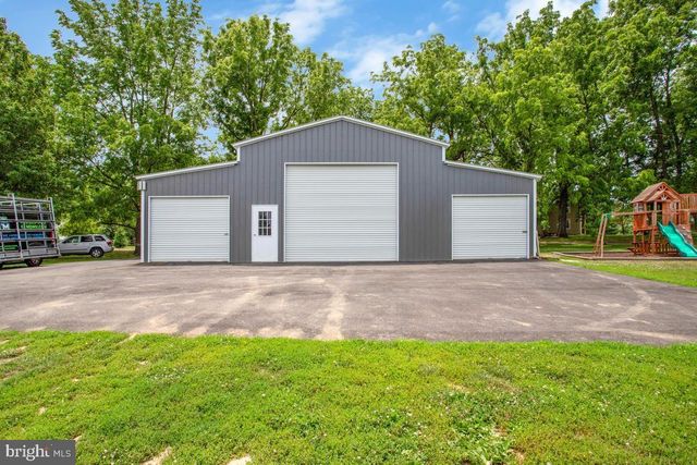 5 JESSIE RD, Harwood, MD 20776