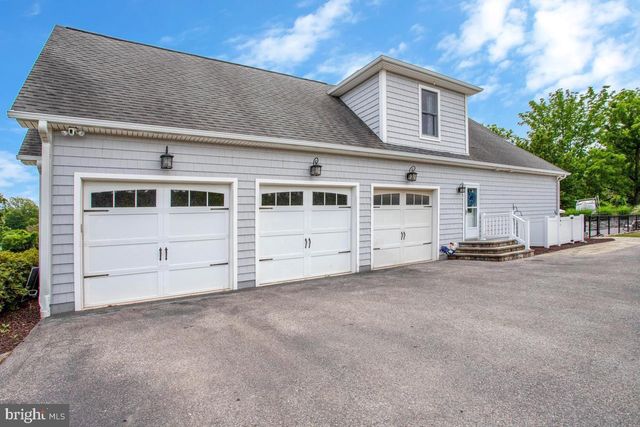 5 JESSIE RD, Harwood, MD 20776