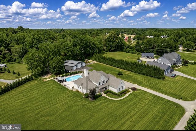 5 JESSIE RD, Harwood, MD 20776