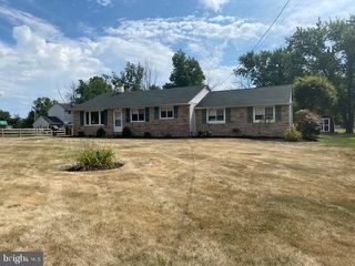 1216 TUNNEL RD, Perkasie, PA 18944