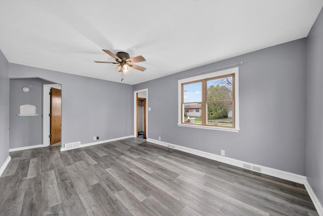 1217 MacArthur AVENUE, Sheboygan, WI 53083