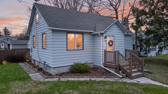 1217 MacArthur AVENUE, Sheboygan, WI 53083