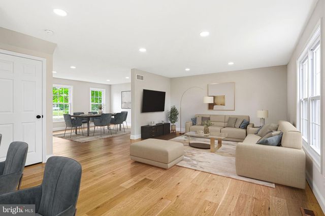 121 COOPER LN, Oxford, PA 19363