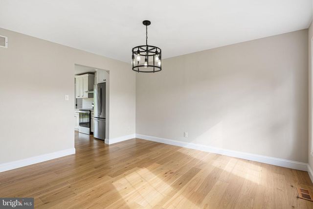 121 COOPER LN, Oxford, PA 19363