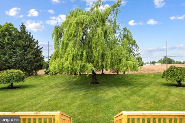 121 COOPER LN, Oxford, PA 19363