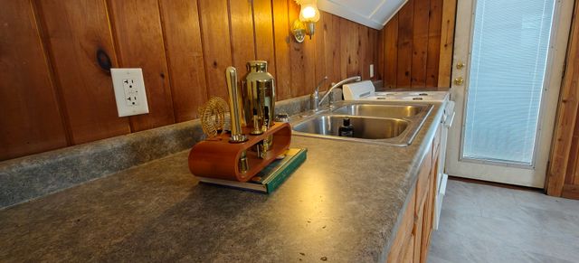 616 Daisyfield Road, Rockford, IL 61102