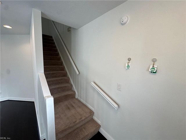 528 Furman CT, Virginia Beach, VA 23462