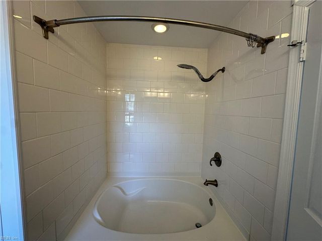 528 Furman CT, Virginia Beach, VA 23462