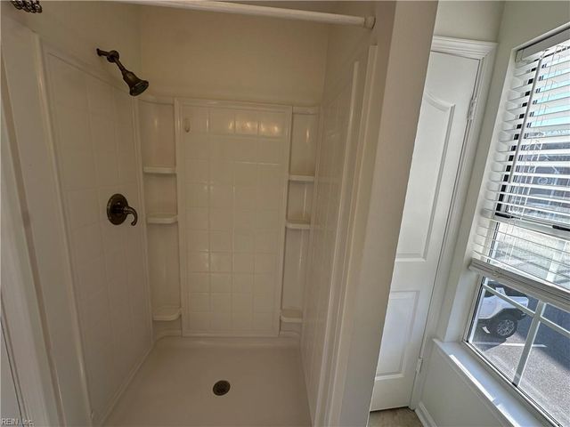 528 Furman CT, Virginia Beach, VA 23462