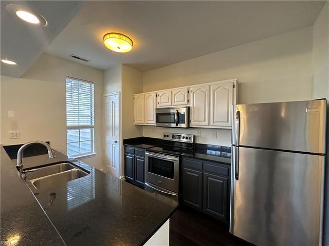 528 Furman CT, Virginia Beach, VA 23462