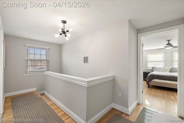 18851 Devonshire Street, Beverly Hills Village, MI 48025