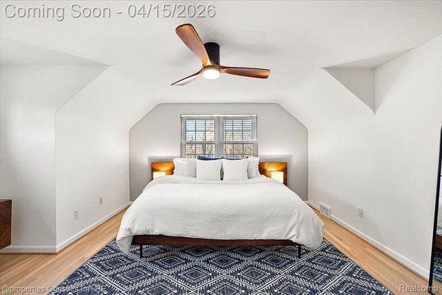 18851 Devonshire Street, Beverly Hills Village, MI 48025