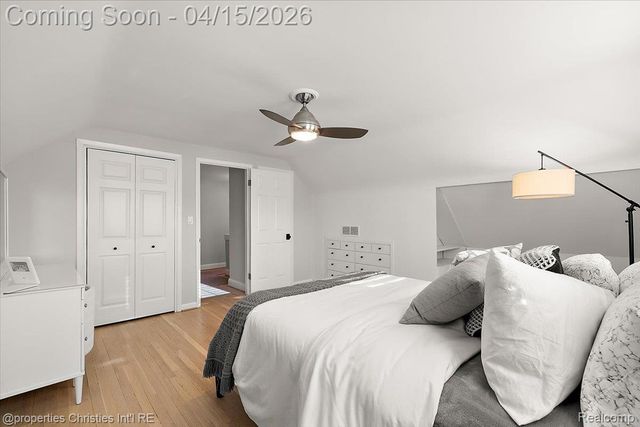 18851 Devonshire Street, Beverly Hills Village, MI 48025