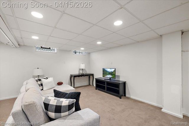 18851 Devonshire Street, Beverly Hills Village, MI 48025