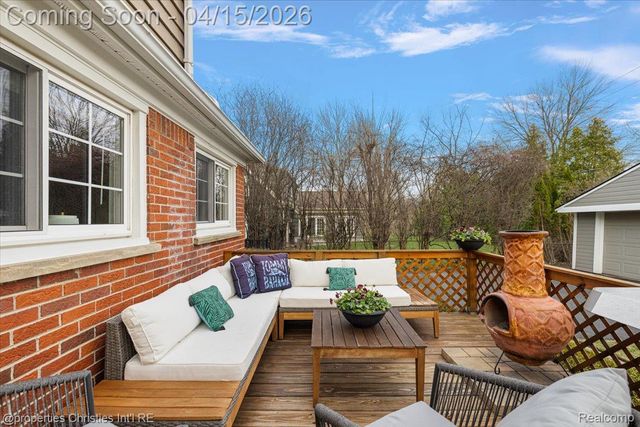 18851 Devonshire Street, Beverly Hills Village, MI 48025