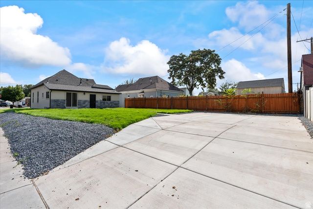 221 E 4800 S, Salt Lake City, UT 84107